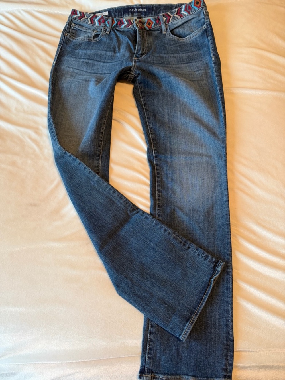 DRIFTWOOD Free People Blue Denim Jeans Embroidered Waistband sz 30 (32x29)